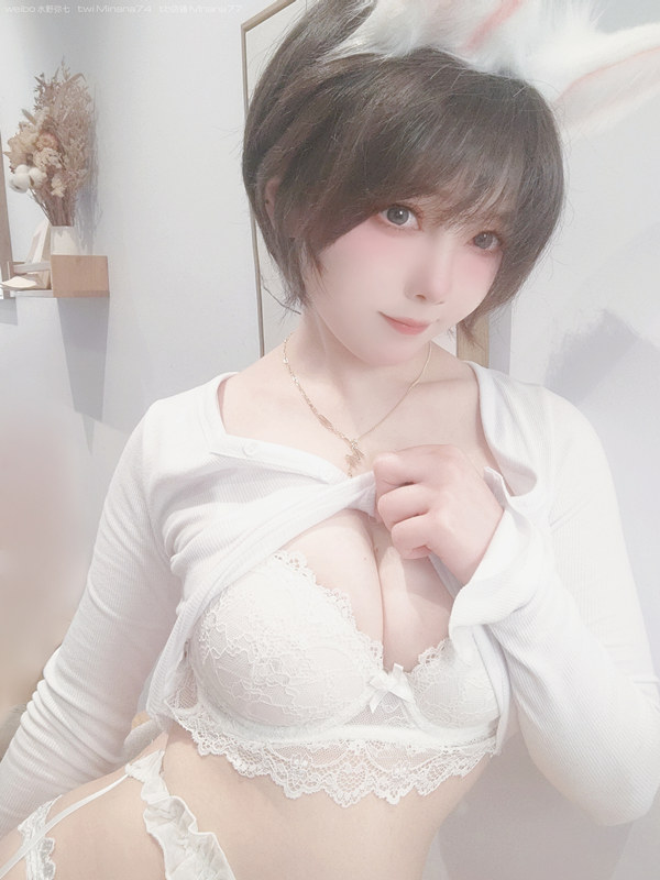 动漫博主名濑弥七 – 白兔兔 [34P4V-113MB]